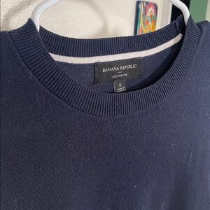 Banana Republic Men's Dark Blue Crewneck Sweater